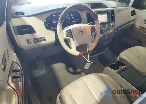 2012 Toyota Sienna Xle z USA, uszkodzony, nr VIN 5TDDK3DC8CS043231